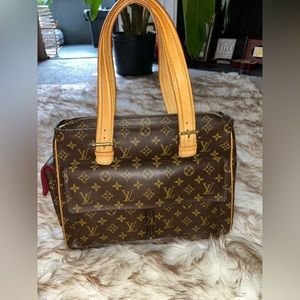 LOUIS VUITTON
MONOGRAM CANVAS MULTIPLI
CITE TOTE very very good condition